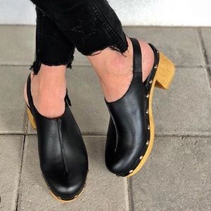 Unworn BROWN ten points slingback clogs size 41